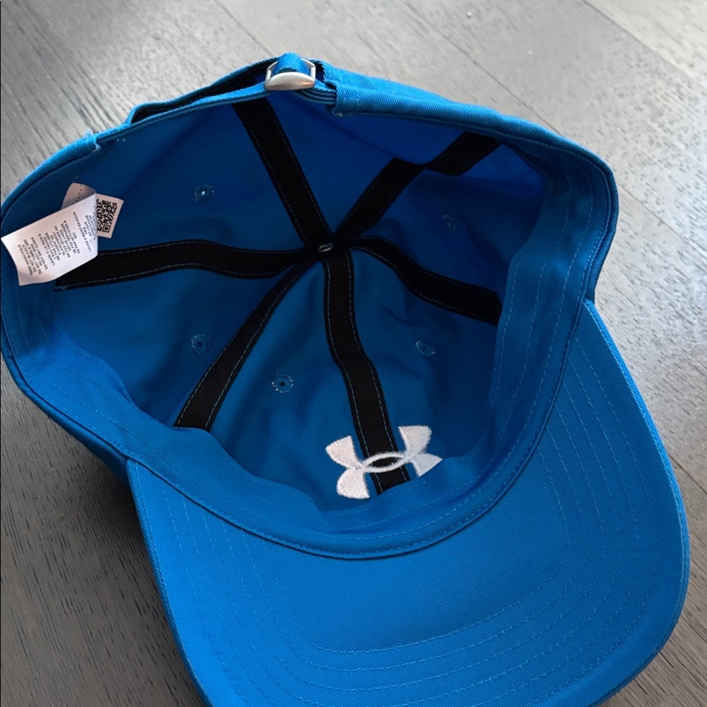 Under Armour blue baseball hat - Picture 3 of 3